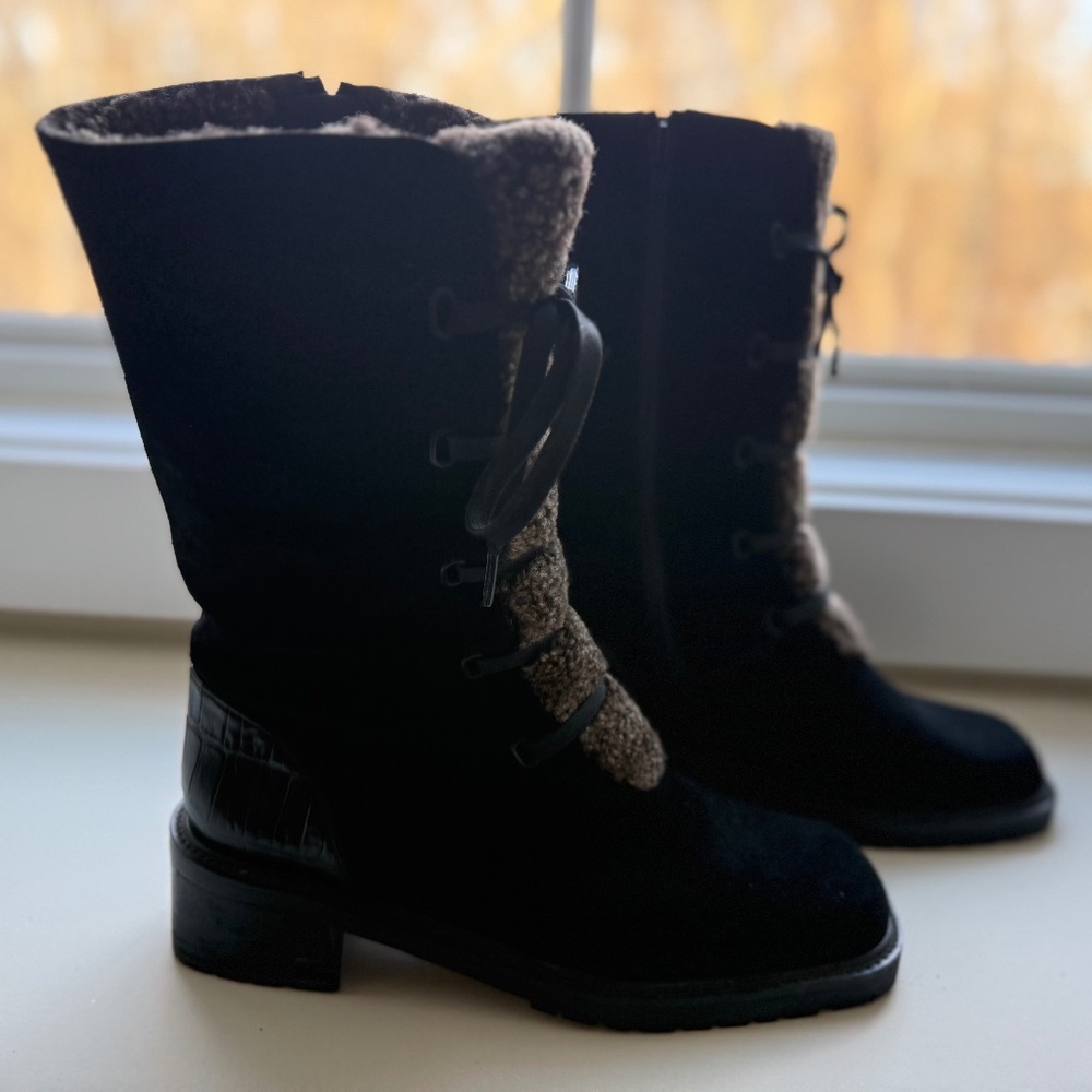 Stuart Weitzman Size 7 Women's Boot